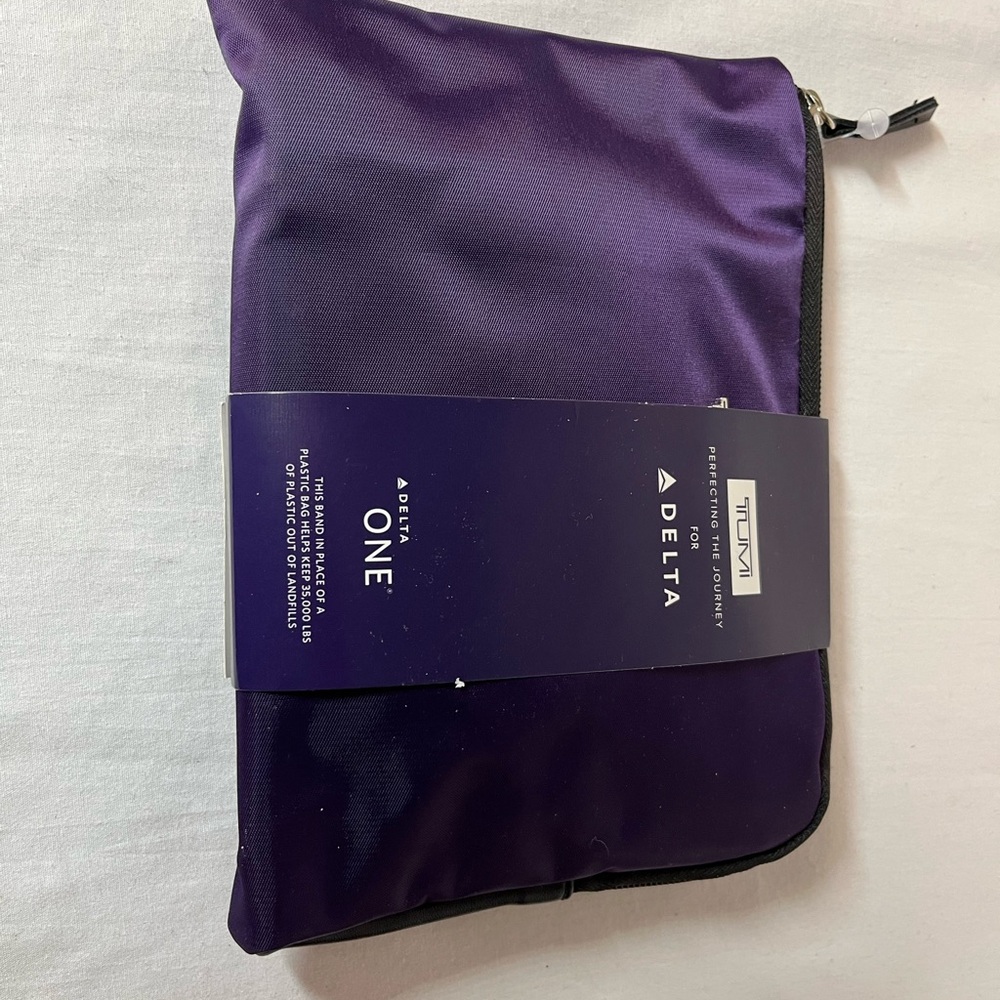 TUMI Purple Travel Pouch - Picture 2 of 4